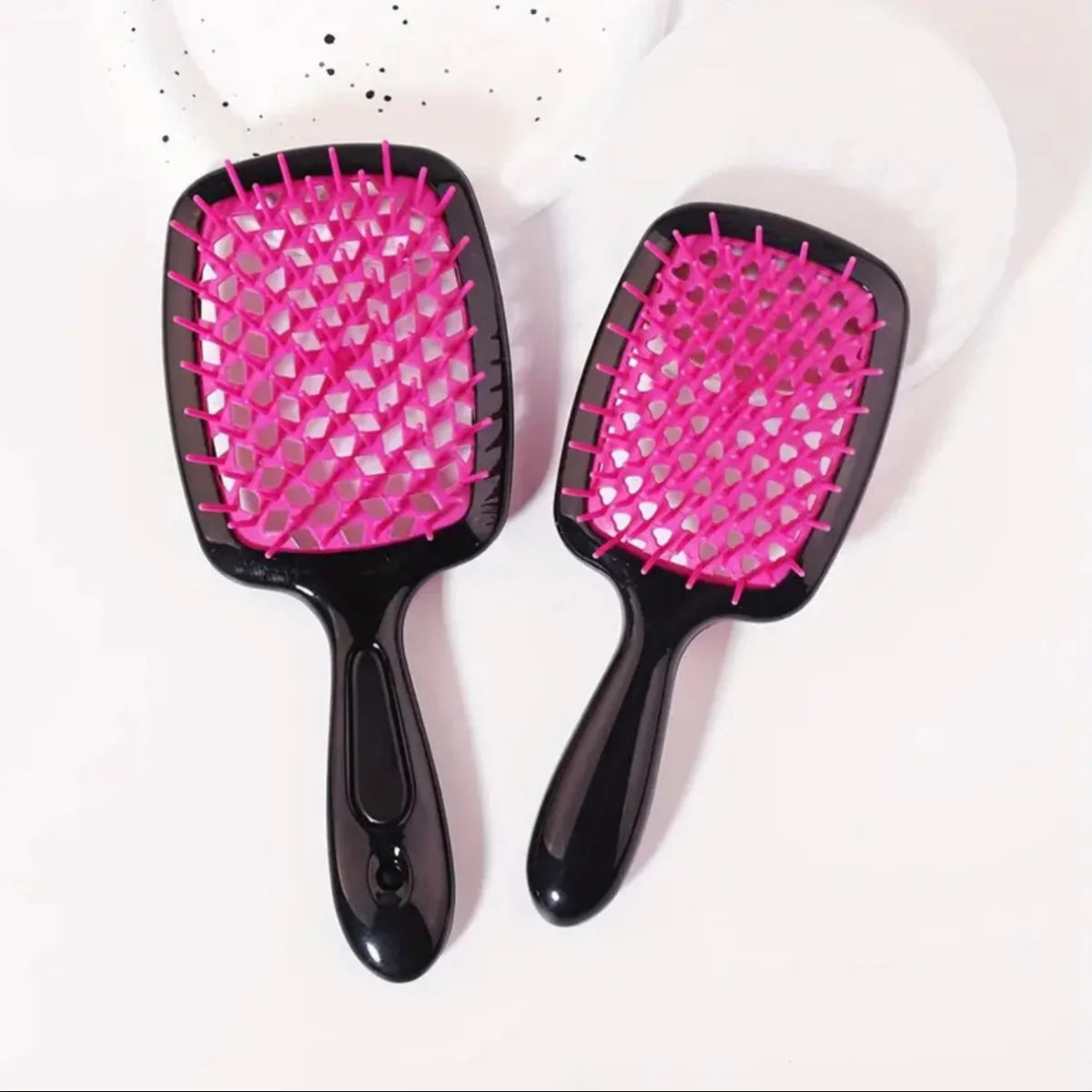 LOUVAE DETANGLING BRUSH™️